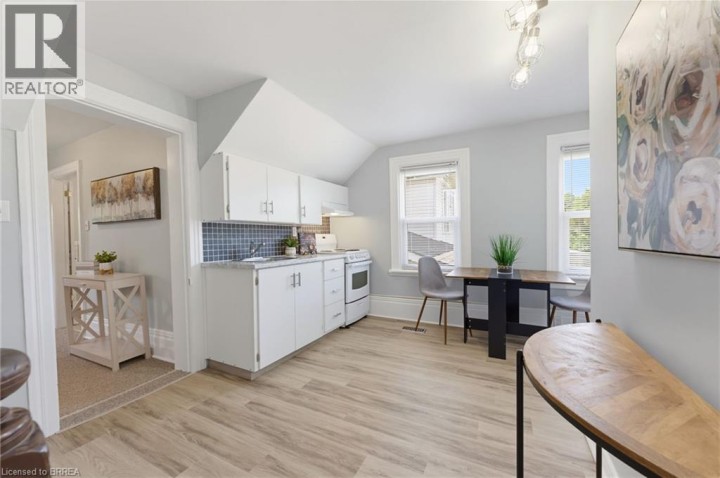 Photo 16 at 112 Grand River Avenue, Holmedale, Brantford
