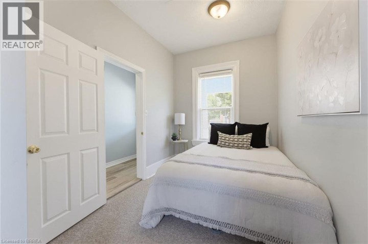 Photo 21 at 112 Grand River Avenue, Holmedale, Brantford