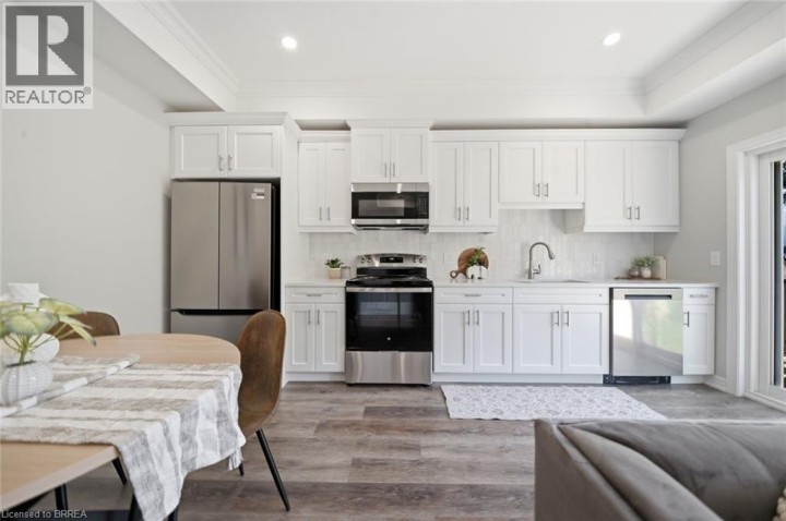 Photo 5 at 11 Ontario Street, Eagle Place West, Brantford