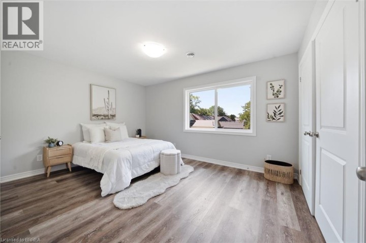 Photo 15 at 11 Ontario Street, Eagle Place West, Brantford