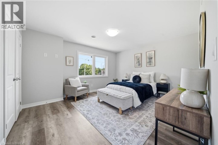 Photo 17 at 11 Ontario Street, Eagle Place West, Brantford