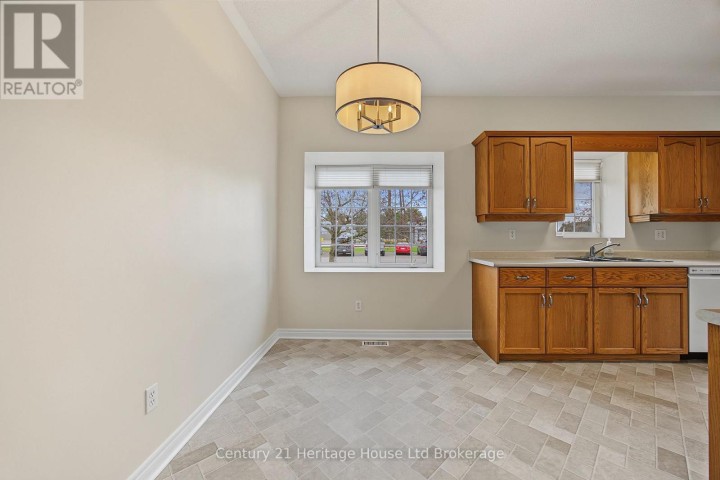Photo 13 at 1 - 105 King Street, Tillsonburg