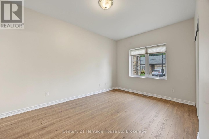 Photo 17 at 1 - 105 King Street, Tillsonburg
