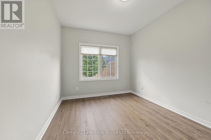 Photo 9 at 1 - 105 King Street, Tillsonburg