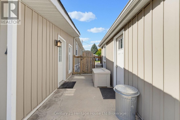 Photo 34 at 164 Sydenham Street, Woodstock - North, Woodstock