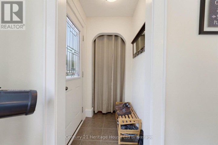 Photo 8 at 164 Sydenham Street, Woodstock - North, Woodstock