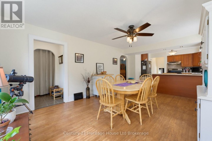 Photo 9 at 164 Sydenham Street, Woodstock - North, Woodstock