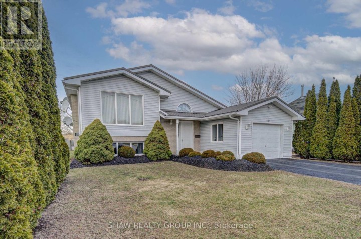Photo 2 at 271 W College Street, Waterford, Norfolk County