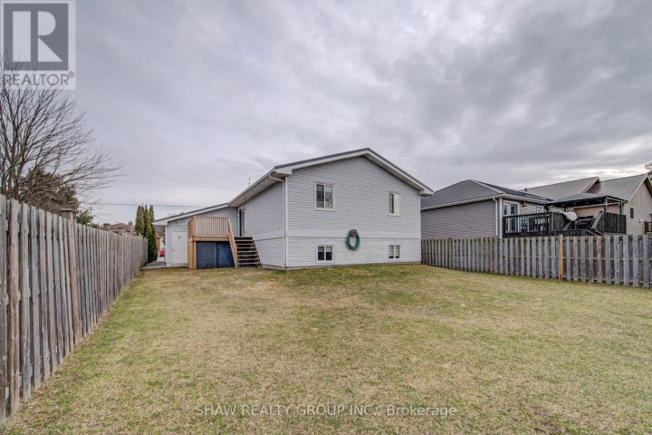 Photo 32 at 271 W College Street, Waterford, Norfolk County