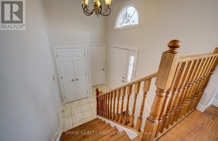 Photo 9 at 271 W College Street, Waterford, Norfolk County