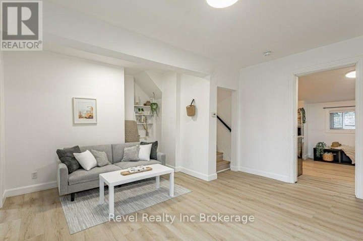 Photo 6 at 17 Dover Street, Woodstock - South, Woodstock