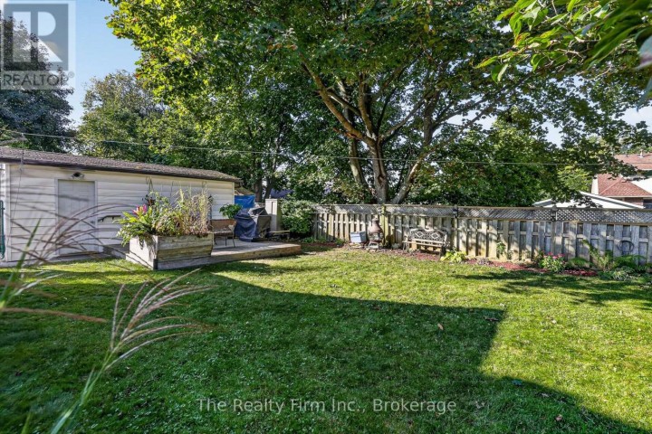 Photo 10 at 325 N Victoria Street, Woodstock - North, Woodstock