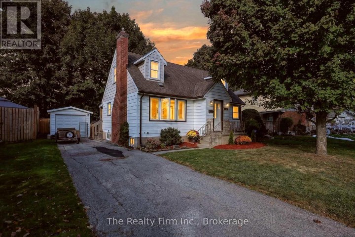 Photo 2 at 325 N Victoria Street, Woodstock - North, Woodstock