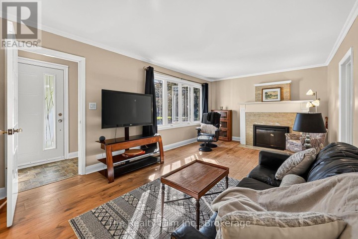Photo 20 at 325 N Victoria Street, Woodstock - North, Woodstock