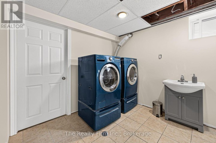 Photo 44 at 325 N Victoria Street, Woodstock - North, Woodstock