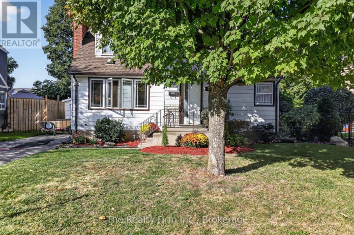 Photo 5 at 325 N Victoria Street, Woodstock - North, Woodstock