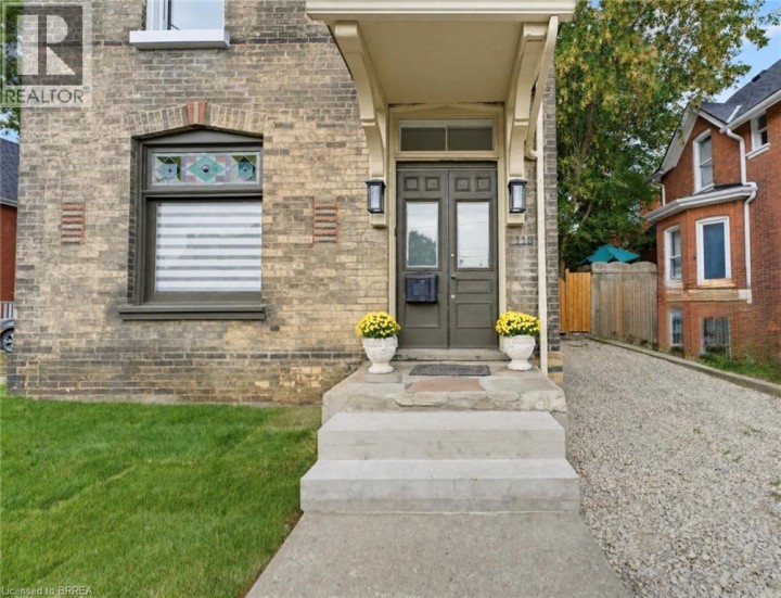 Photo 1 at 118 Clarence Street, East Ward, Brantford
