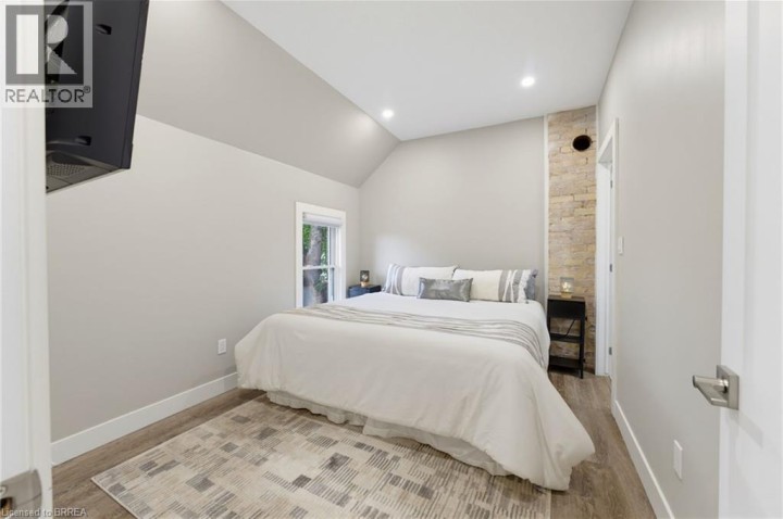Photo 14 at 118 Clarence Street, East Ward, Brantford