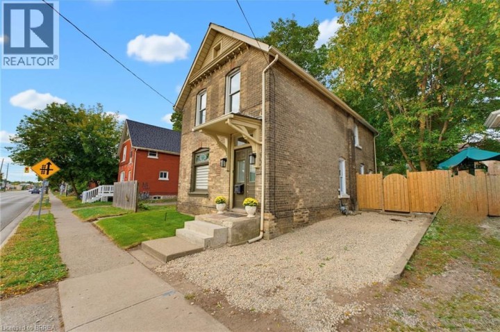 Photo 2 at 118 Clarence Street, East Ward, Brantford