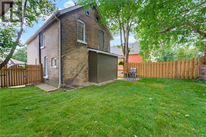 Photo 22 at 118 Clarence Street, East Ward, Brantford