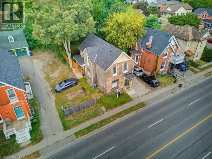 Photo 24 at 118 Clarence Street, East Ward, Brantford