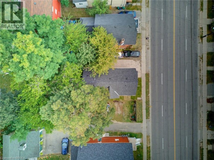 Photo 26 at 118 Clarence Street, East Ward, Brantford