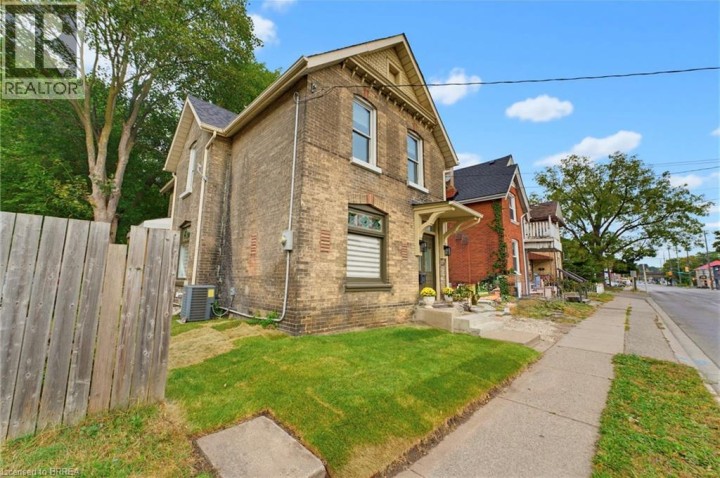 Photo 3 at 118 Clarence Street, East Ward, Brantford