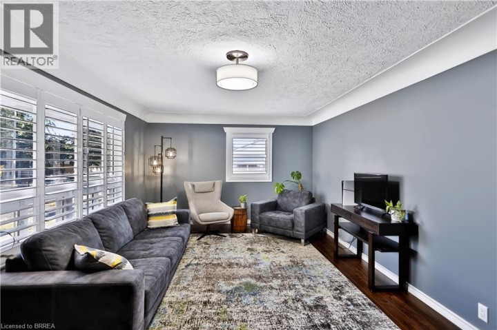 Photo 6 at 30 Janet Street, Fairview / Greenbrier, Brantford