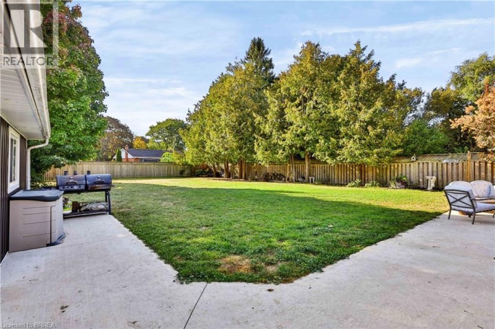 Photo 33 at 30 Janet Street, Fairview / Greenbrier, Brantford