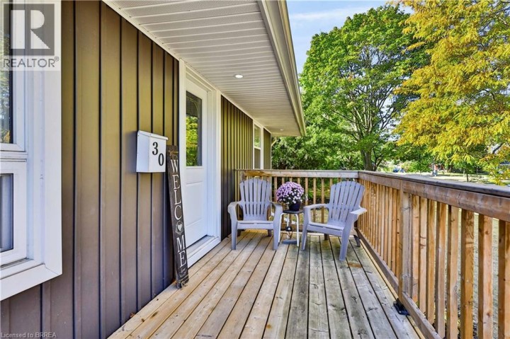 Photo 4 at 30 Janet Street, Fairview / Greenbrier, Brantford