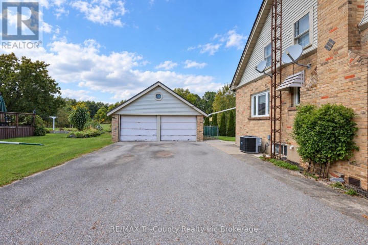Photo 3 at 11475 Plank Road, Eden, Bayham