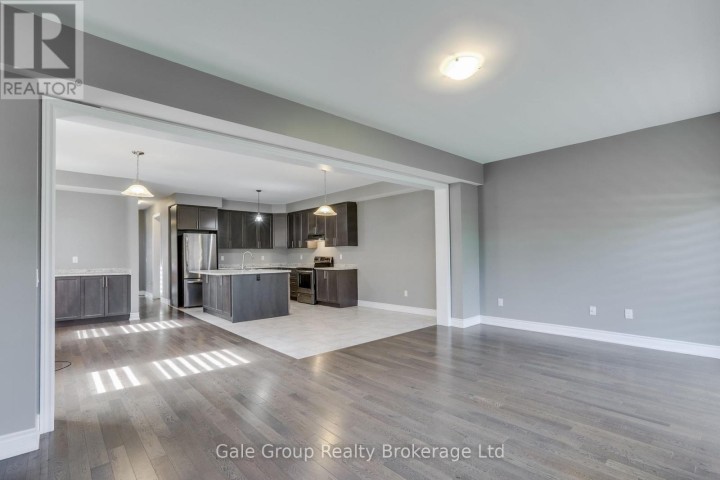 Photo 13 at 118 W Huntingford Trail, Woodstock - North, Woodstock