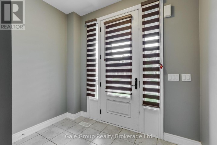 Photo 4 at 118 W Huntingford Trail, Woodstock - North, Woodstock