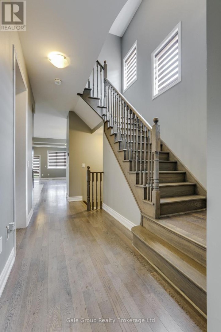 Photo 7 at 118 W Huntingford Trail, Woodstock - North, Woodstock