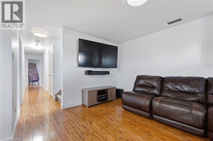 Photo 18 at 31 Beckett Boulevard, Tillsonburg