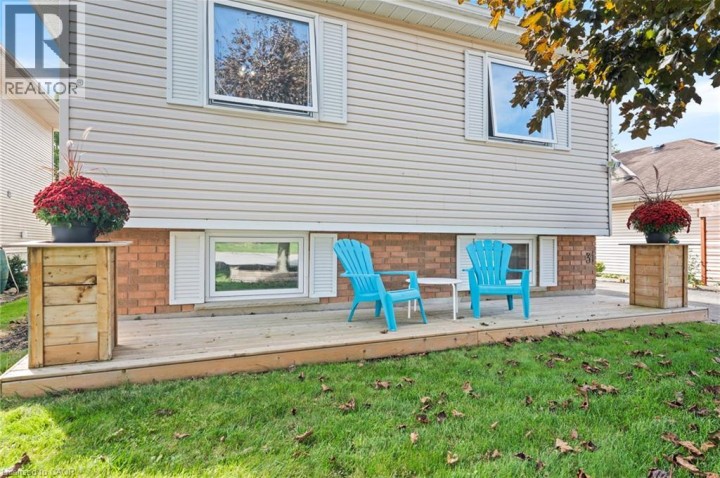 Photo 3 at 31 Beckett Boulevard, Tillsonburg