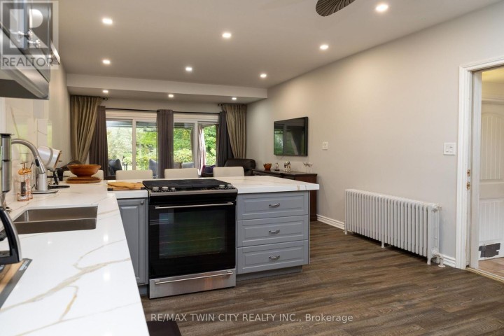 Photo 10 at 21 McCall Street, Simcoe, Norfolk County
