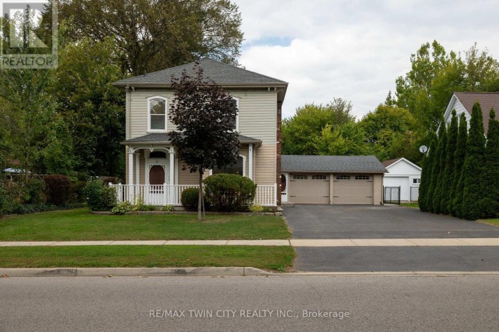 Photo 2 at 21 McCall Street, Simcoe, Norfolk County