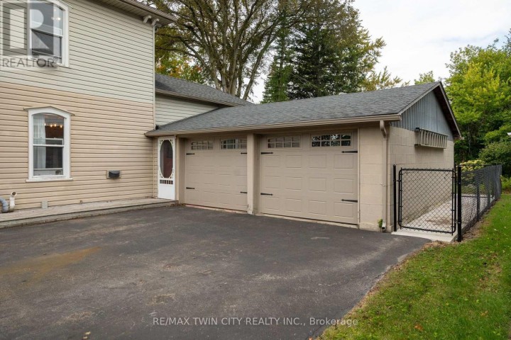 Photo 4 at 21 McCall Street, Simcoe, Norfolk County