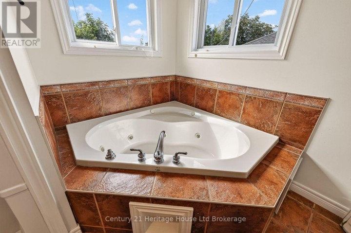 Photo 40 at 468 Lakeview Drive, Woodstock - North, Woodstock