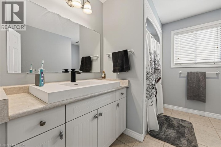 Photo 42 at 468 Lakeview Drive, Woodstock - North, Woodstock