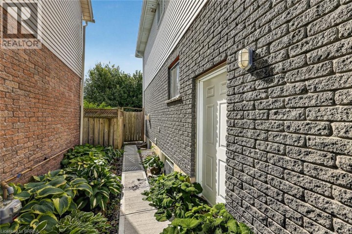Photo 7 at 468 Lakeview Drive, Woodstock - North, Woodstock