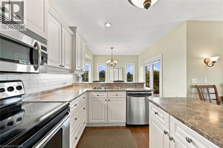 Photo 15 at 9 - 500 Lakeview Drive, Woodstock - North, Woodstock