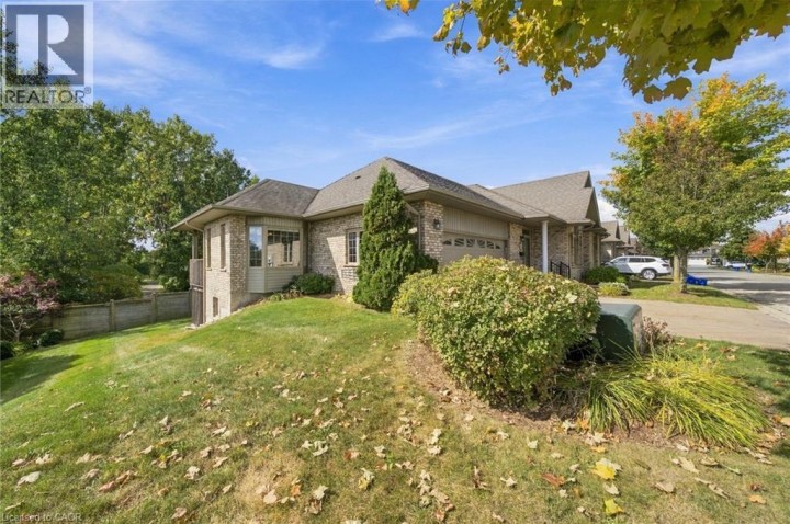 Photo 3 at 9 - 500 Lakeview Drive, Woodstock - North, Woodstock