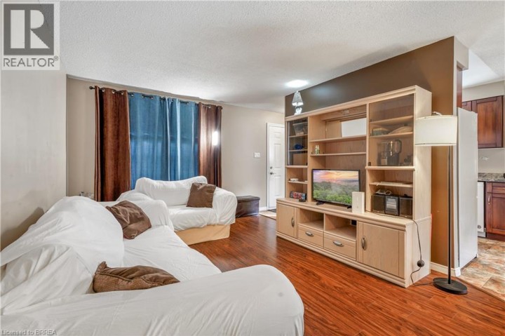 Photo 6 at 23 Palomino Drive, Lynden Hills, Brantford