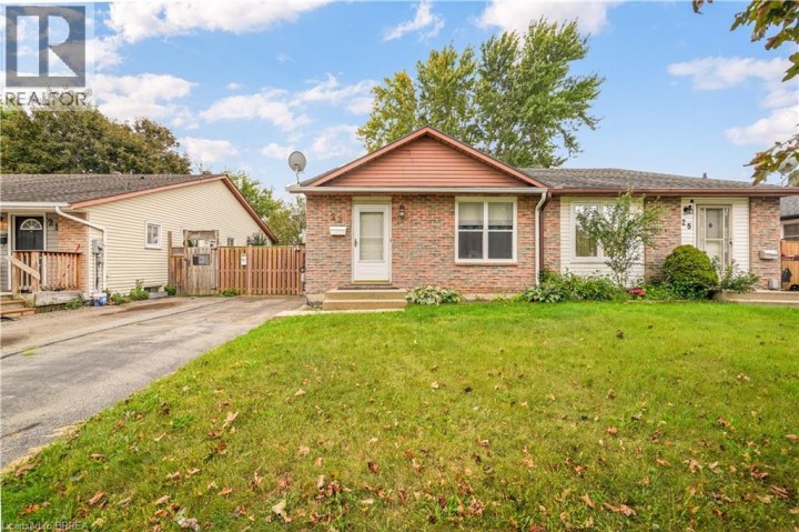 Photo 1 at 23 Palomino Drive, Lynden Hills, Brantford