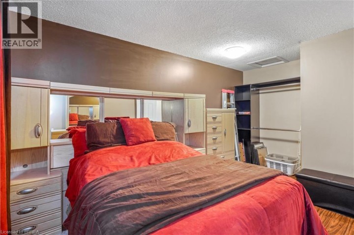 Photo 21 at 23 Palomino Drive, Lynden Hills, Brantford