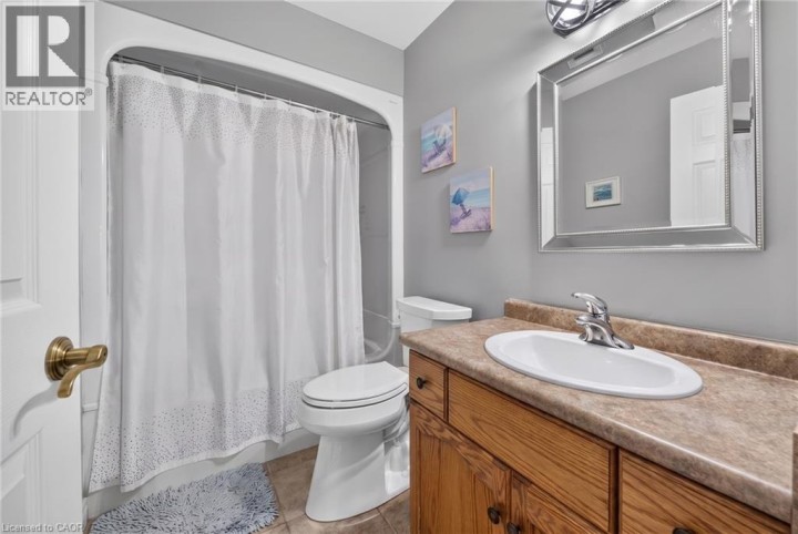 Photo 15 at 106 Kingfisher Avenue, Woodstock - North, Woodstock
