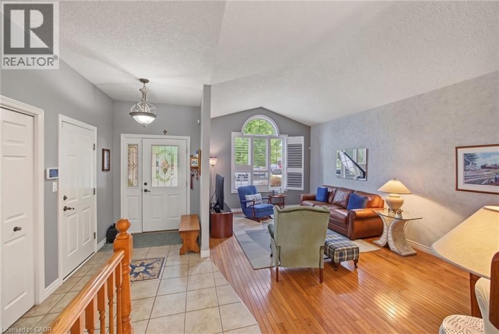 Photo 6 at 106 Kingfisher Avenue, Woodstock - North, Woodstock