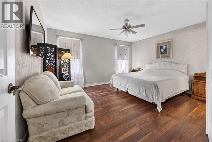Photo 10 at 106 Kingfisher Avenue, Woodstock - North, Woodstock